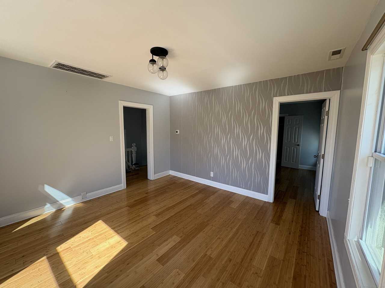 679 Shelton St #2 - Photo 3 of 25