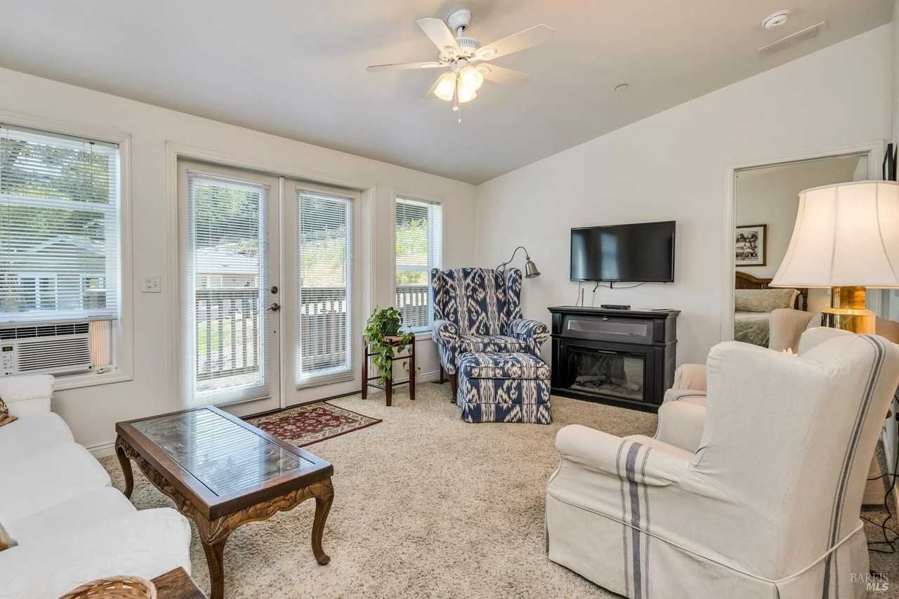 1623 Whitehall Lane - Photo 7 of 26