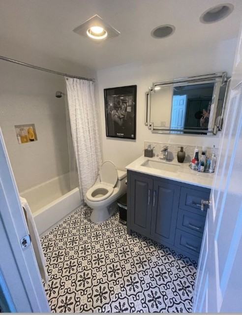 1422 Hi Point Street #104 - Photo 3 of 8