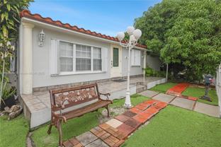 450 Nw 40th Ct - Photo 1 of 1