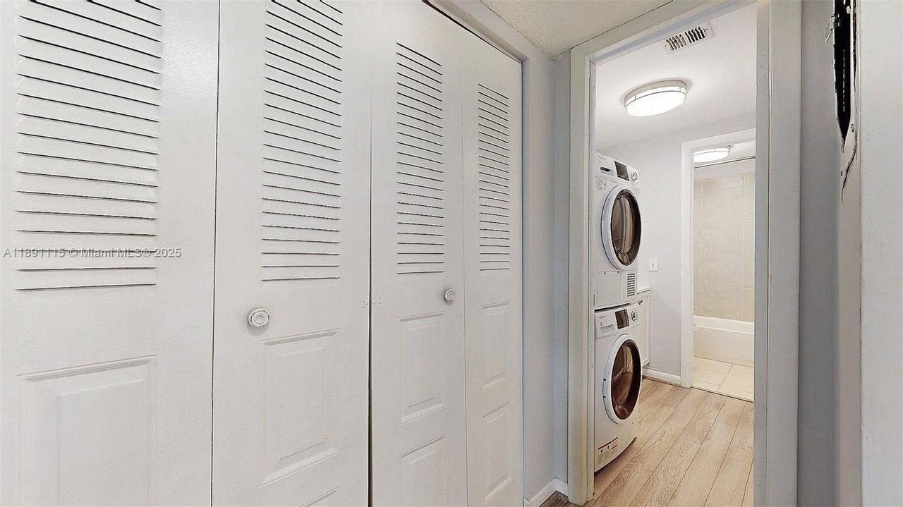 4850 Southwest 63rd Terrace #131 - Photo 5 of 31