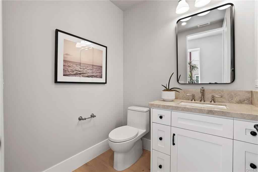 825 W Bay Ave #A - Photo 2 of 8