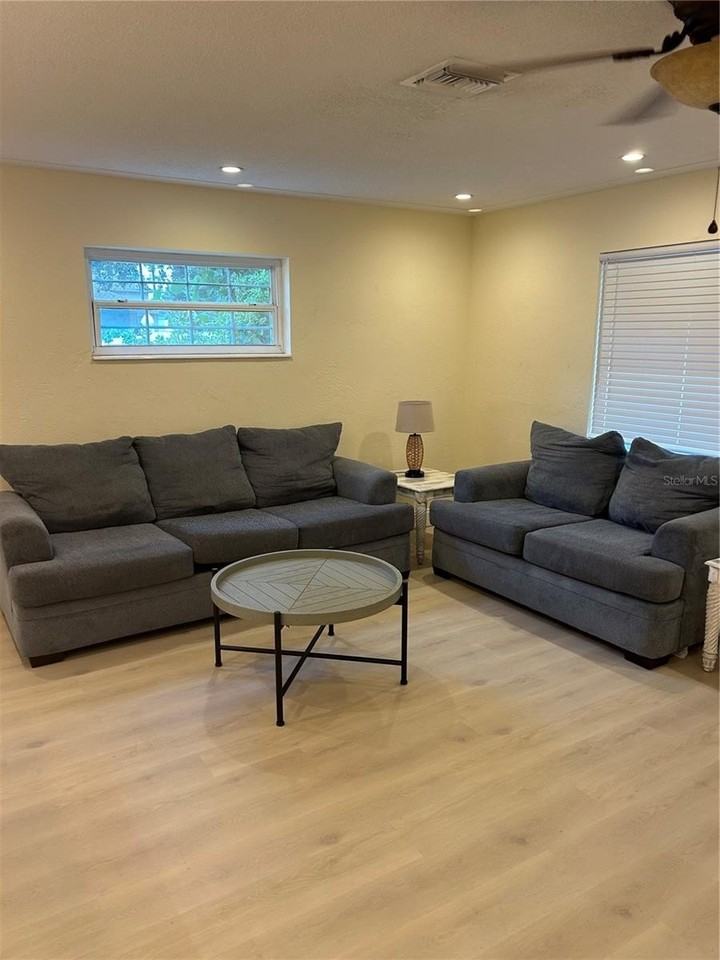 10842 61st Ave - Photo 5 of 48