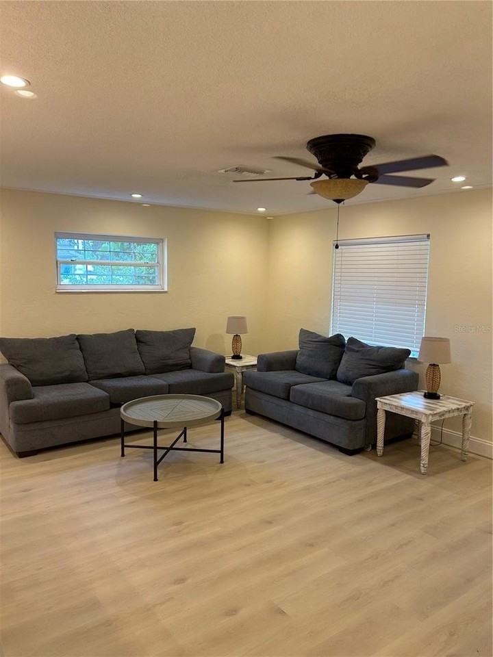 10842 61st Ave - Photo 6 of 48