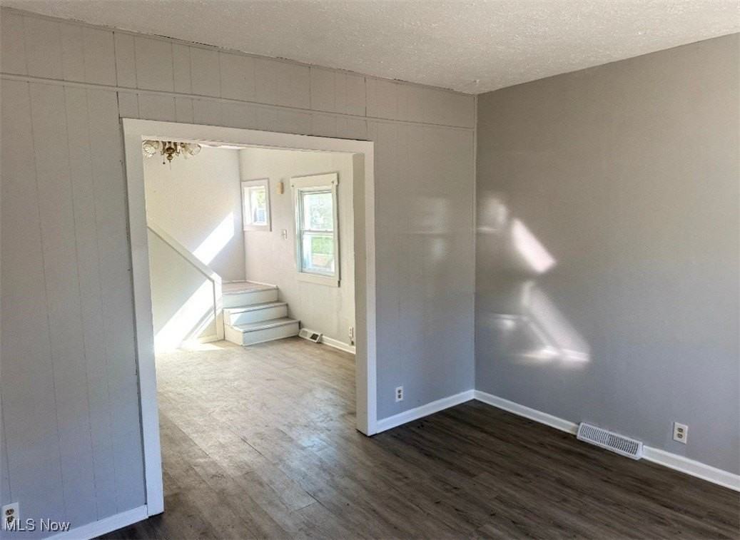 1017 Washington Ave - Photo 5 of 16