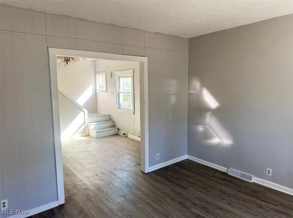 1017 Washington Ave - Photo 6 of 16