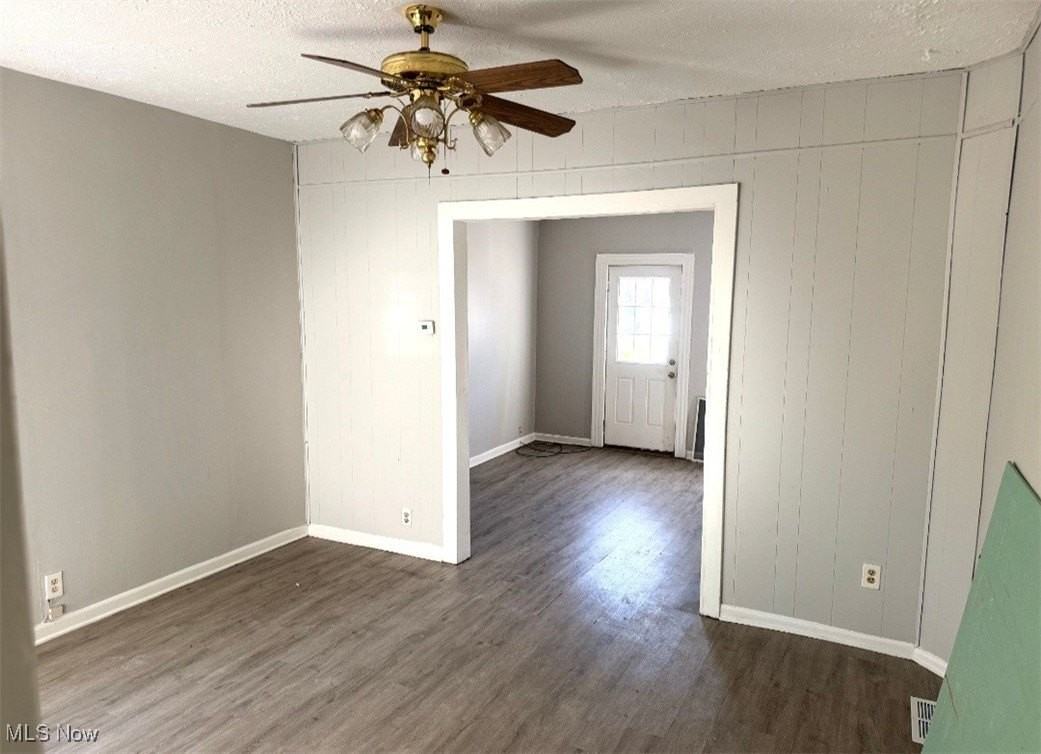 1017 Washington Ave - Photo 7 of 16