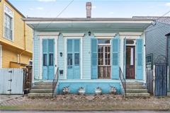 2328 Burgundy St - Photo 1 of 1