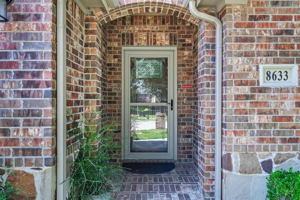 8633 Running River Ln - Photo 2 of 38