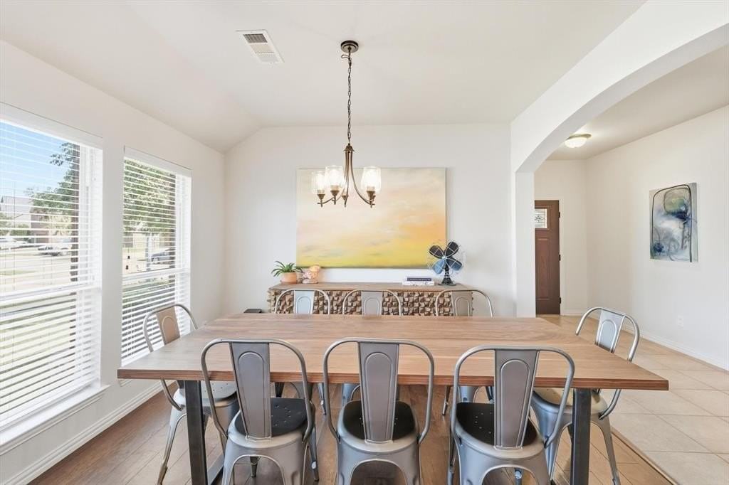 8633 Running River Ln - Photo 4 of 38