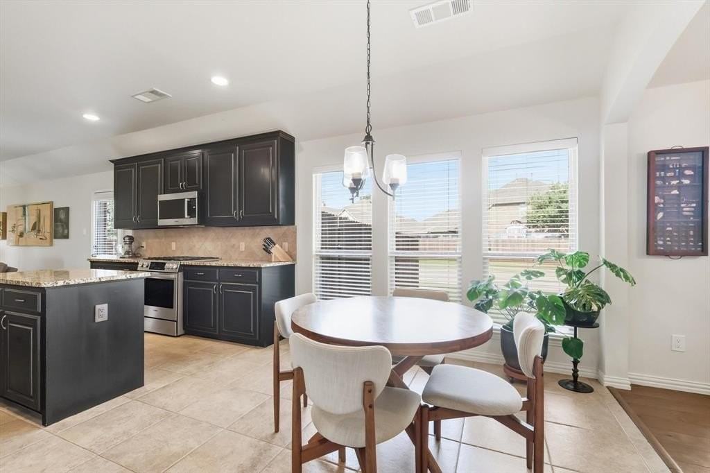 8633 Running River Ln - Photo 5 of 38