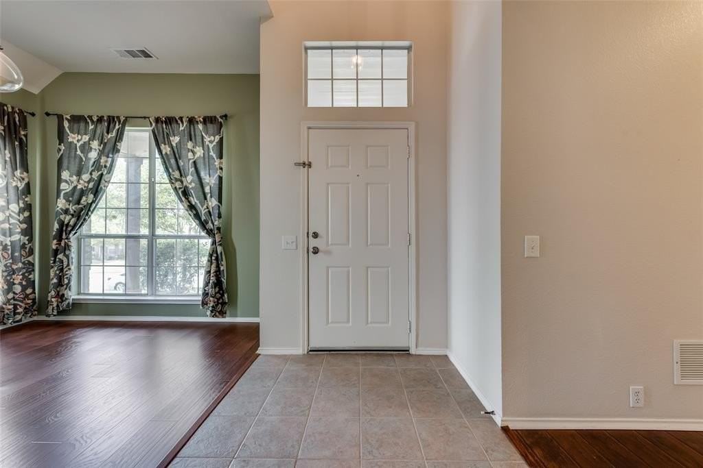 1287 Antioch Dr - Photo 4 of 27