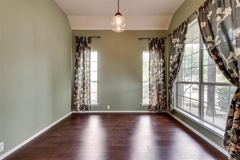 1287 Antioch Dr - Photo 5 of 27