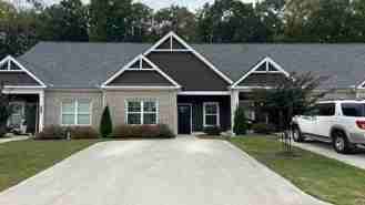 564 Bellingham Dr Ne - Photo 1 of 1