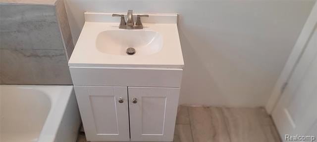 3934 Devonshire Rd - Photo 6 of 36