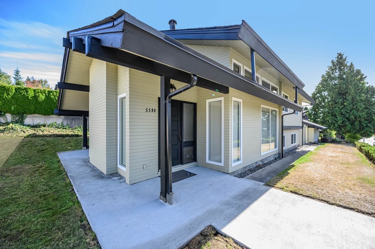 5588 Meadedale Dr - Photo 3 of 20