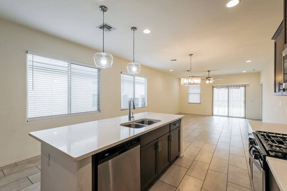 6989 W Hedge Rose Dr - Photo 5 of 16
