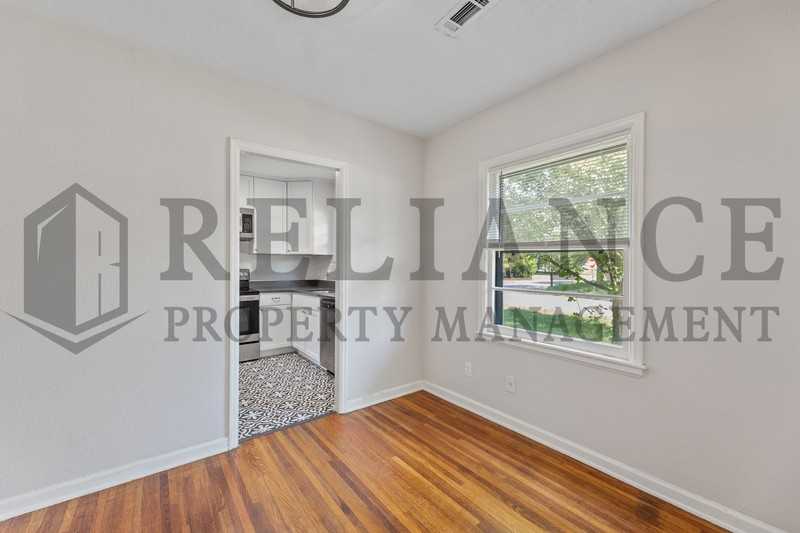 653 Harding St - Photo 6 of 23