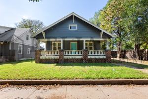 featured image of 221 N Walnut St