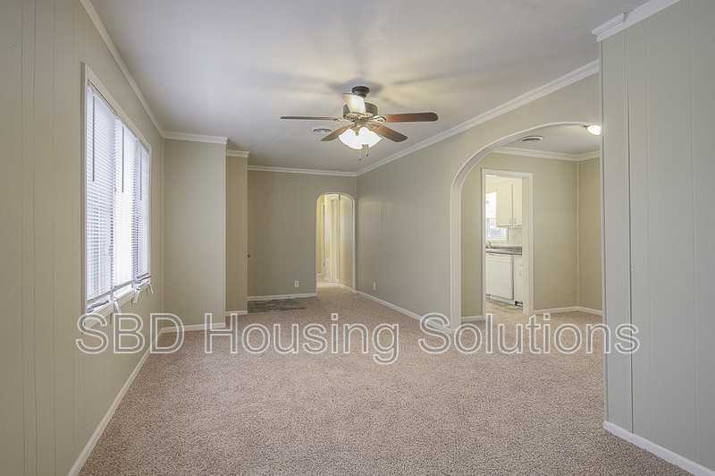 1608 South Ralston Avenue - Photo 2 of 8