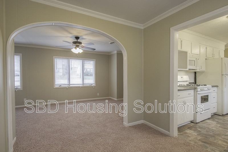 1608 South Ralston Avenue - Photo 3 of 8