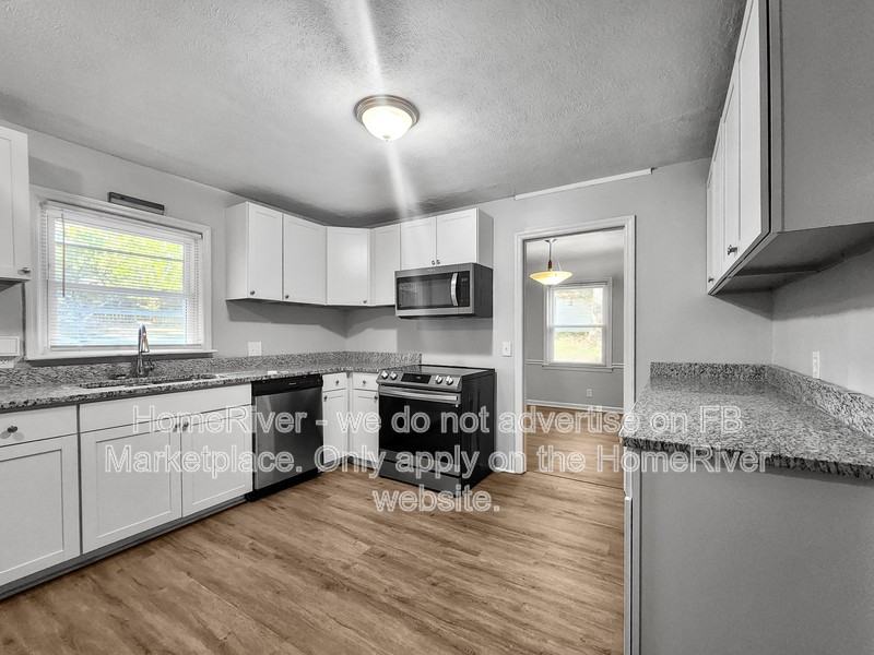 1315 White Oak Ct Se - Photo 7 of 29