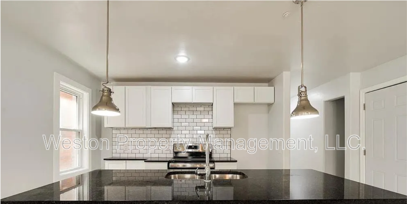 711 Nw 30th St - Photo 7 of 23