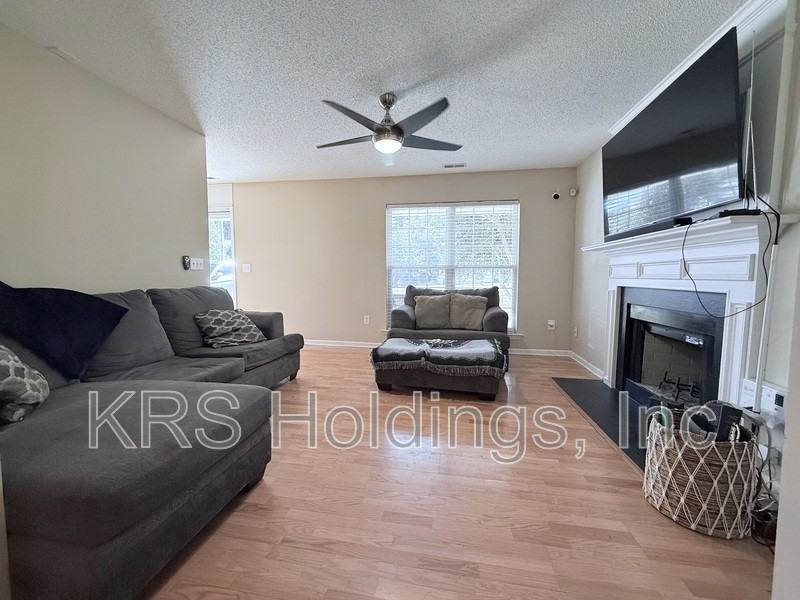 4209 Fawn Glen Dr - Photo 5 of 16