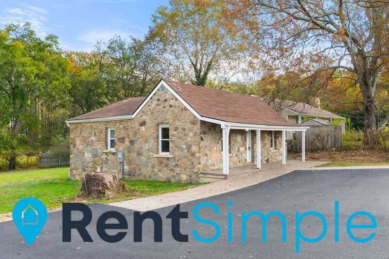 6733 Leeds Manor Rd - Photo 3 of 47