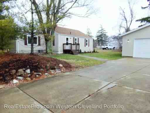 14895 Old Oak Dr - Photo 3 of 19