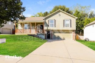 8024 N Spruce Ave - Photo 1 of 1