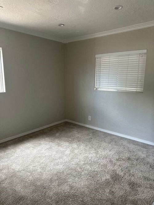 2423 Palomas Dr Ne #NA - Photo 3 of 10