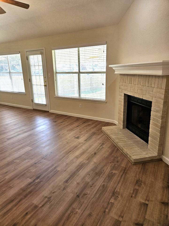 1002 Woodview Dr #NA - Photo 3 of 13