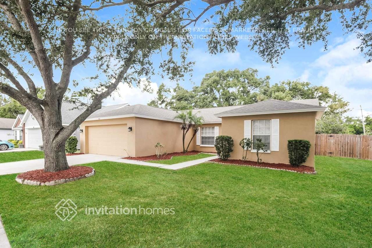 809 Greenbelt Cir - Photo 3 of 17