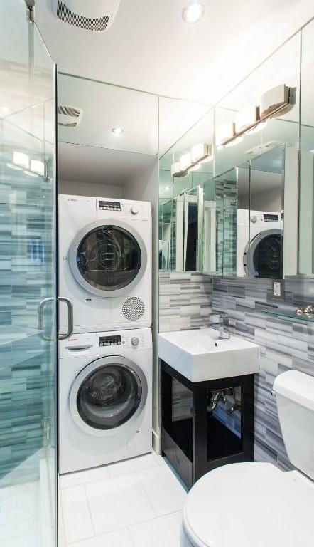 W 52nd St #14 - Photo 7 of 7