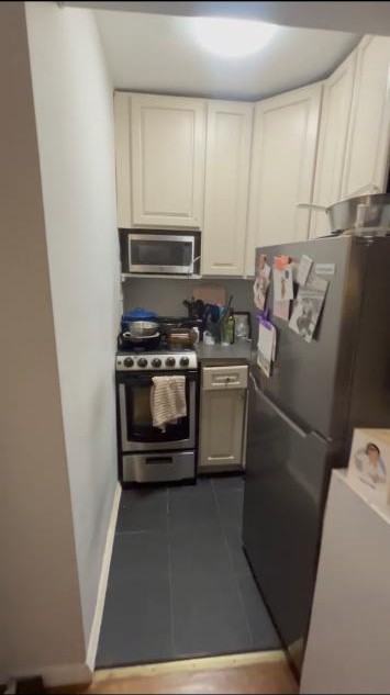 East 58th Street #5B - Photo 4 of 5