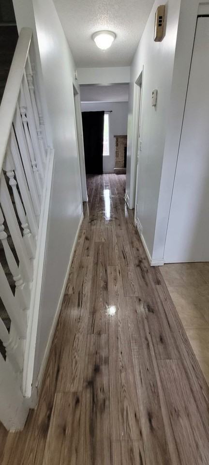 149 Dalhousie Dr #1 - Photo 3 of 9