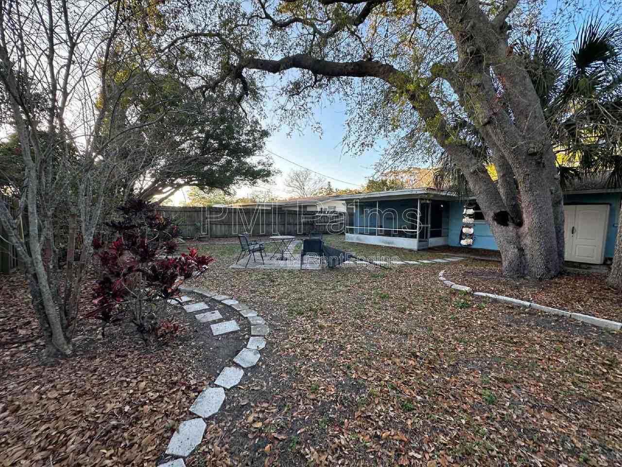 649 Jacaranda St - Photo 4 of 22