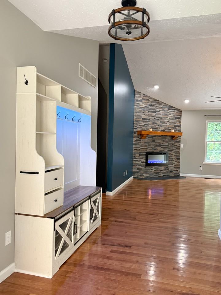 1556 Deerwoods Dr #NA - Photo 2 of 34