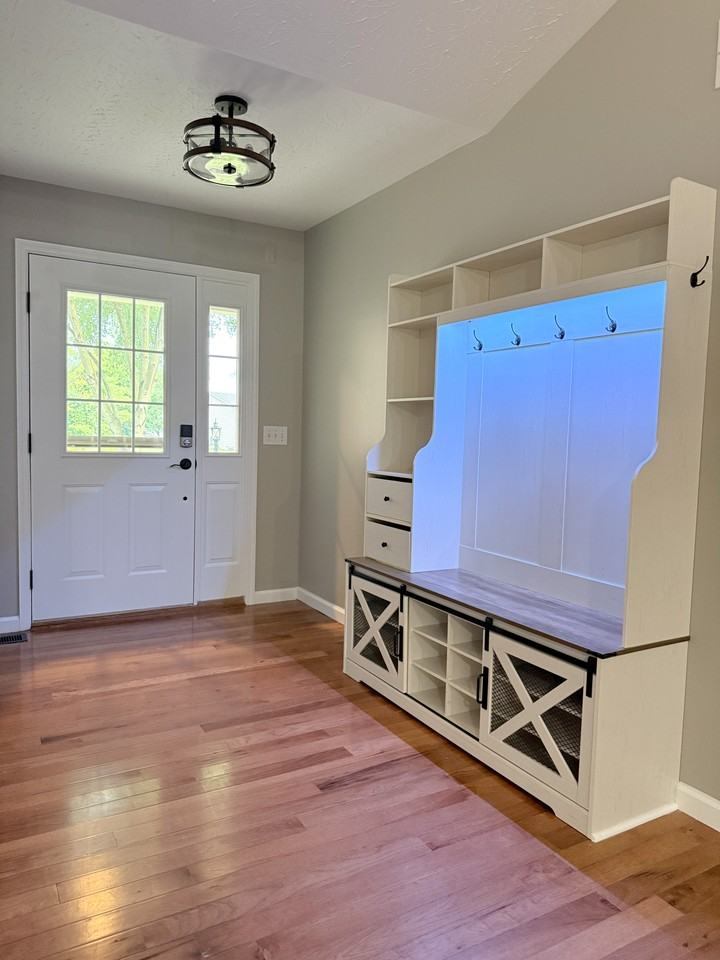 1556 Deerwoods Dr #NA - Photo 3 of 34