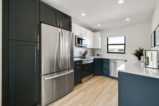 755 Saturn St #D - Photo 1 of 1