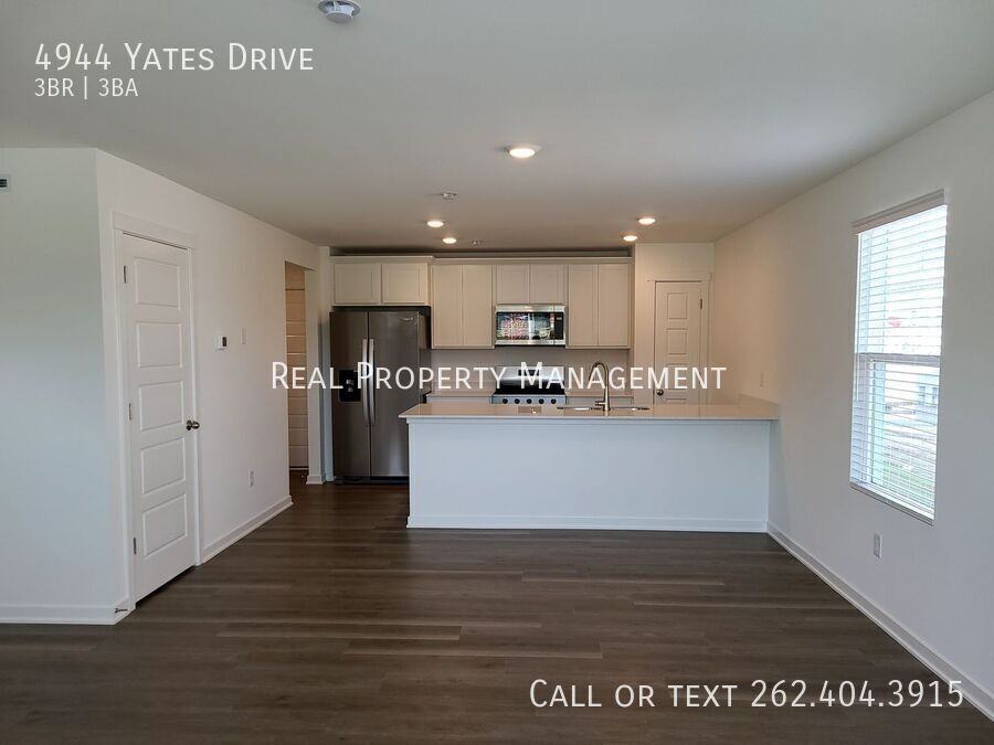 4944 Yates Dr - Photo 2 of 32