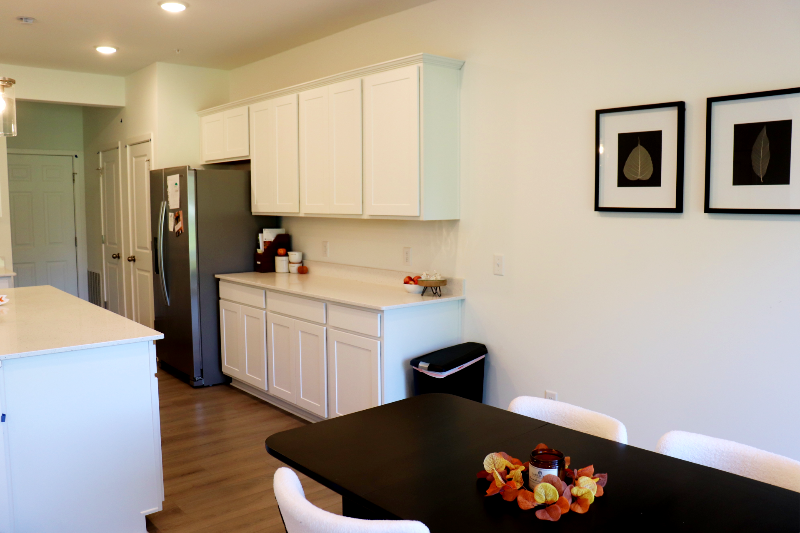 21998 Harvest Ave - Photo 2 of 8