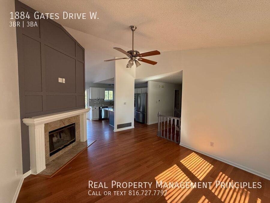 1884 Gates Dr W - Photo 3 of 18