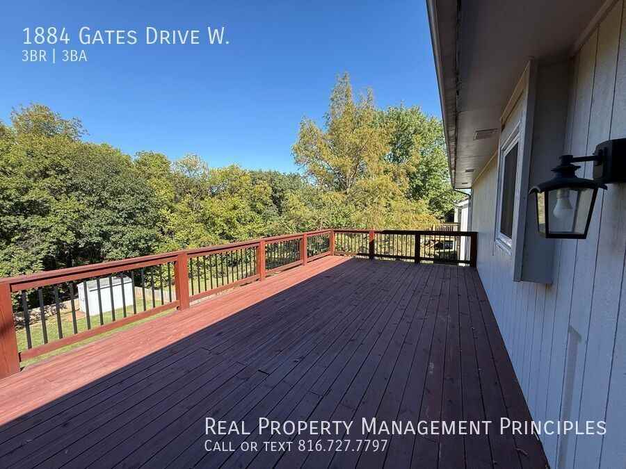 1884 Gates Dr W - Photo 6 of 18