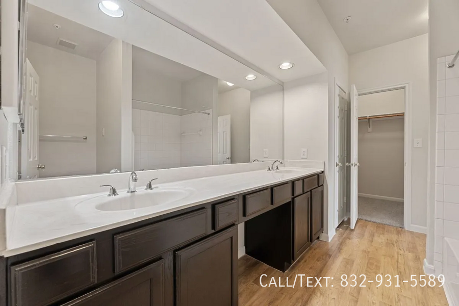 9813 Cypresswood Dr #RXAS - Photo 5 of 7