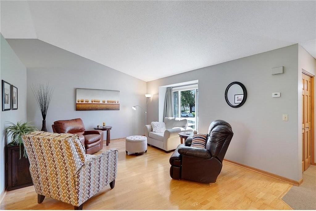 9120 Sierra Road - Photo 5 of 19