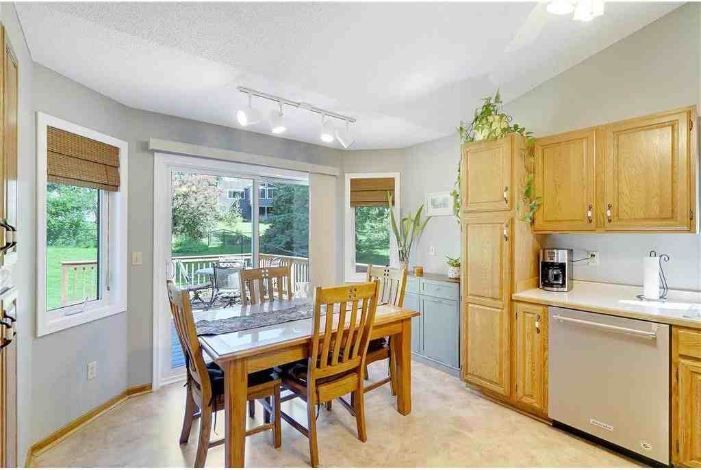 9120 Sierra Road - Photo 7 of 19