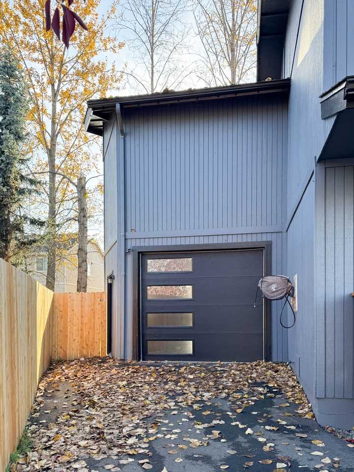 6627 Zurich Street - Photo 2 of 32