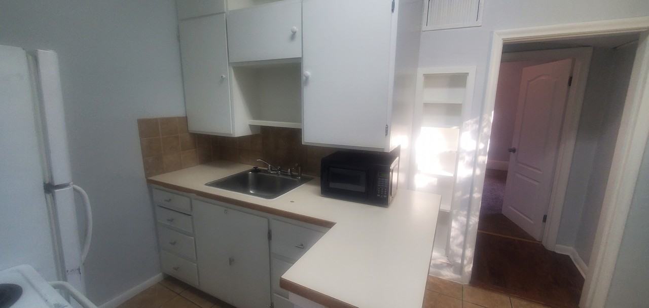 290 E Truman Ave - Photo 4 of 11